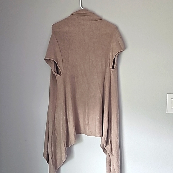 Love stitch taupe short sleeve open front shark bite cardigan - Picture 2 of 3